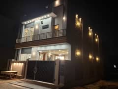 5 MARLA CORNER NEXT TO SMALL PARK BRAND NEW HOUSE IS FOR SALE IN NASHEMAN E IQBAL PHASE 2