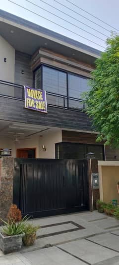 5 MARLA TOP NOTCH LOCATION BRAND NEW HOUSE IS AVAILABLE FOR SALE IN DHA PHASE 11 RAHBAR SECTOR 2 LAHORE