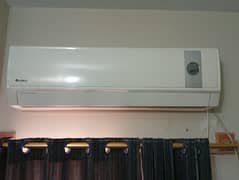 Gree Air Conditioner in excellent condition (Non Inverter)