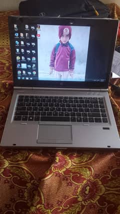 Laptop for sale contact 3092938010 p / Whatsapp