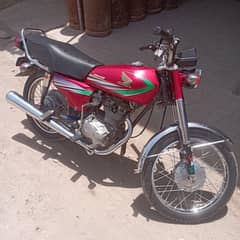 honda125 13 mode Karachi frrst owner hail koi kam nhi bs lo or chalao