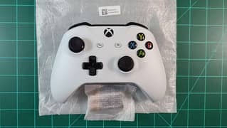 XBOX ONE ORIGINAL CONTROLLER .