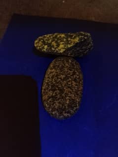 Yooperlite sodalite Florocent minrals stones under uv 365 light