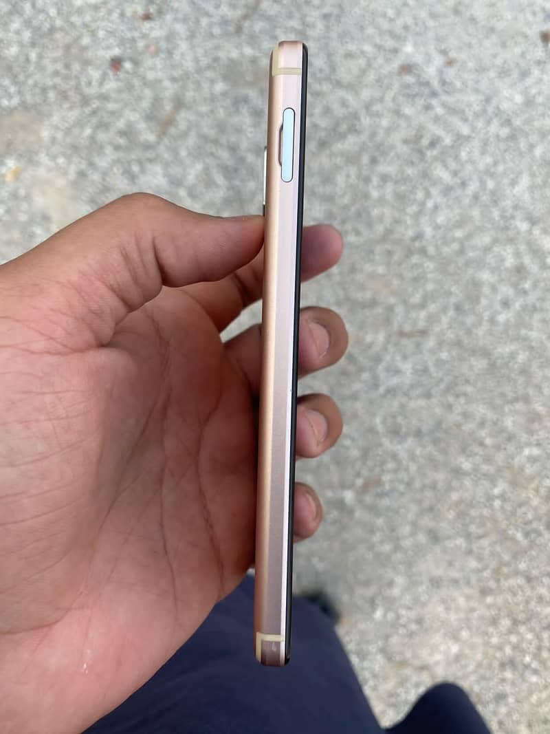 SHARP AQUOS SENSE 4 BASIC 1