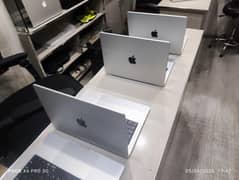 Apple MacBook Pro retina display M1 pro chip 16/512 10/10 condition