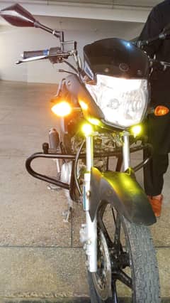 Yamaha YBR 125, Matt Black Coated 2015 Model