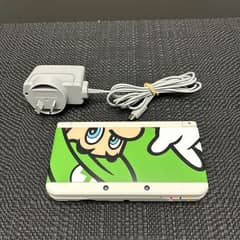 NEW 3DS IN GOOD CONDITION LUIGI'S PLATES INSTALLED