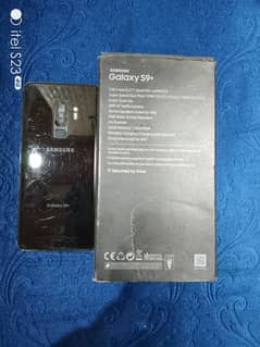 I'm selling Samsung s9+ looks like brand new