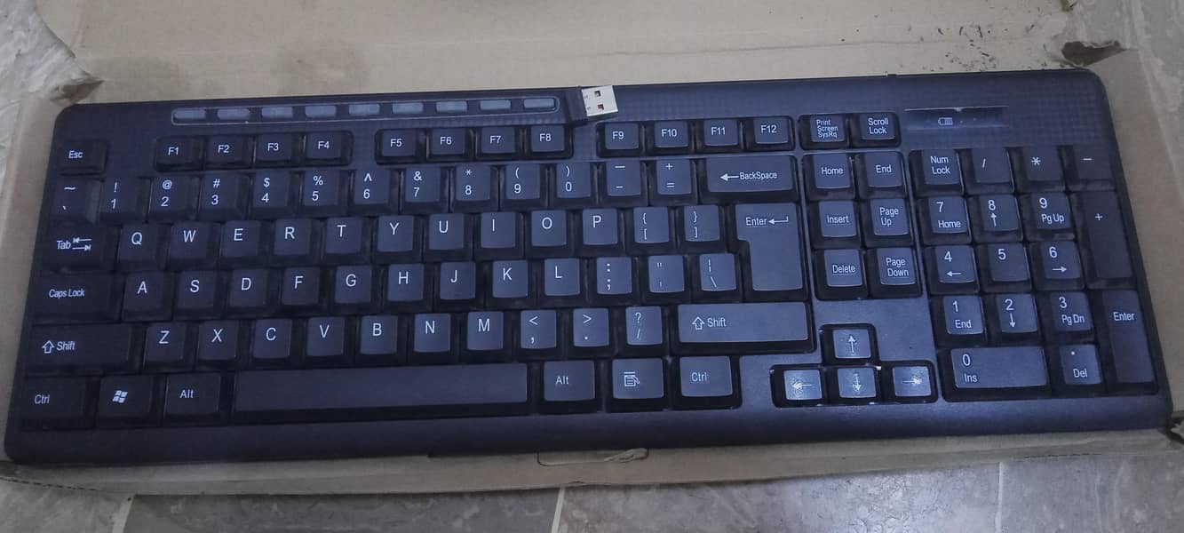 Logitech Wireless Keyboard & Mouse 1