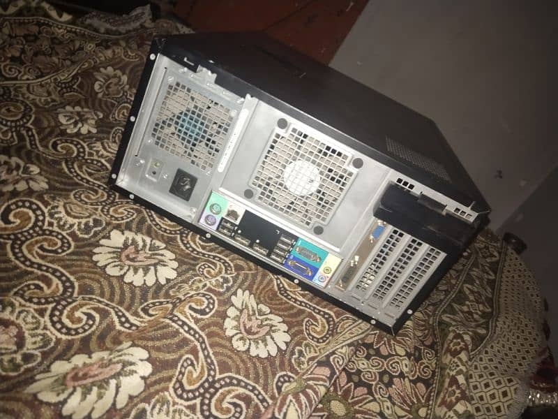 I'm saling my core i7 3rd generation Dell computer CPU 8 gb ram 2