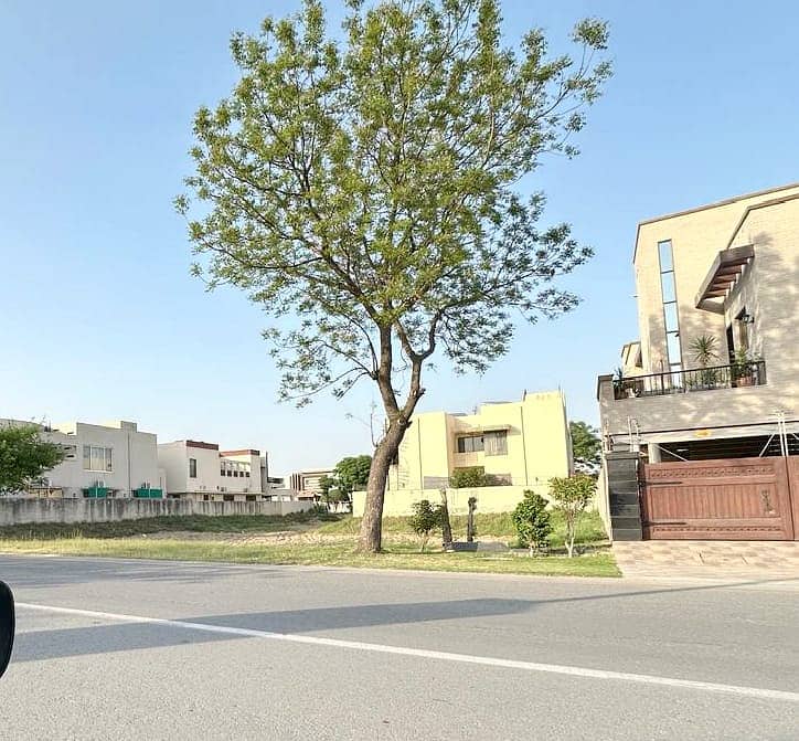 2 Kanal Top Location Plot No- Close to 2367 Block T Phase 7 DHA Lahore For Urgent Sale 0