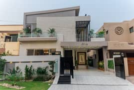 D H A Lahore 10 Marla Mazher Munir Design House With 100% Original Pics Available For Sale