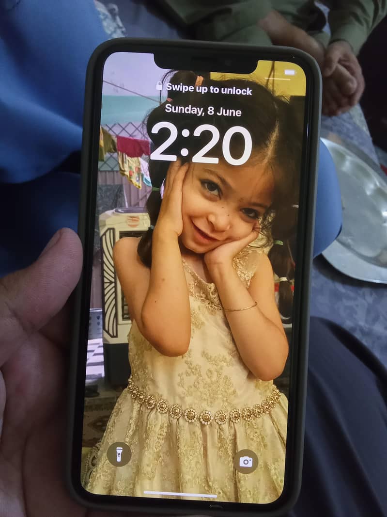 Iphone XS Max Good Condition Block 0