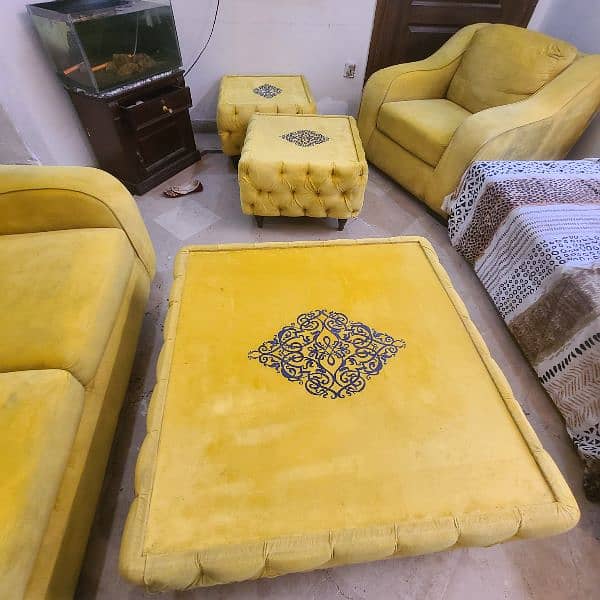 Sofa 6 Seater with 2 side table and 1 center table 1
