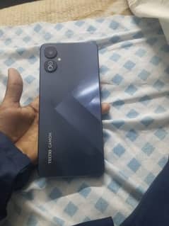 sasata phone hai price kam hogye gy