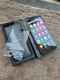 Samsung Galaxy S22 5G 8/256Gb Snapdragon 10/10 Non PTA Like Brand New