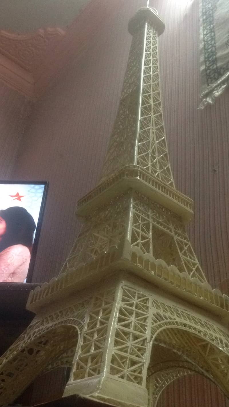 Handmade Matchstick Eiffel Tower – Detailed Scale Model, Unique Art 4