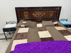 Bed + side tables - 30k