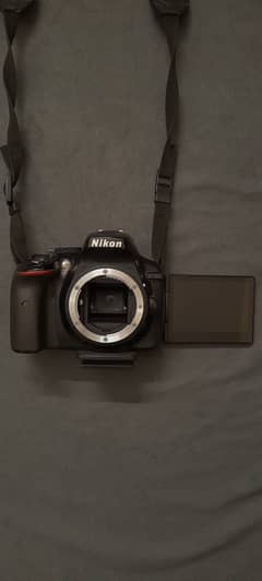Nikon D5300 DSLR (24.2 MP NIKKOR 18-55mm VR Kit Lens (Lens Cap Include