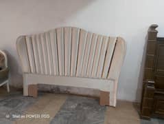 bed with sidetables