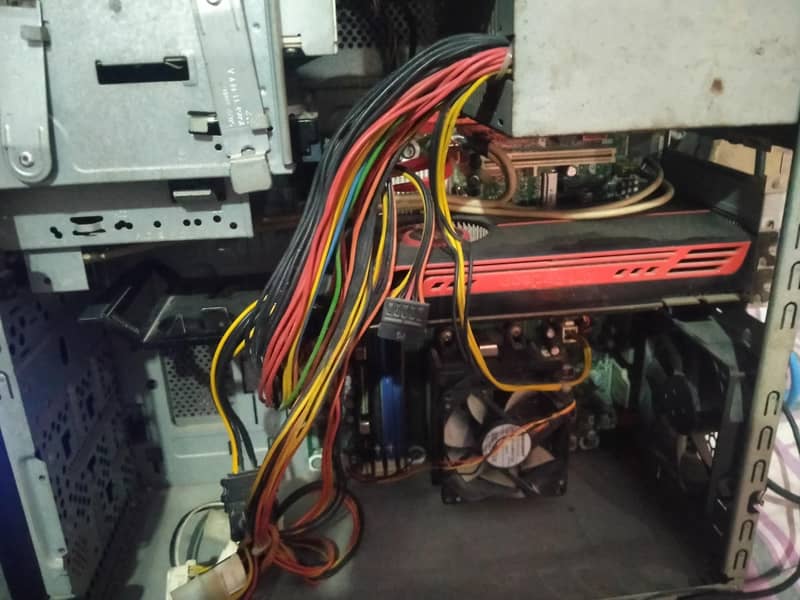 I sell computer and monitor without mouse and keyboard 1