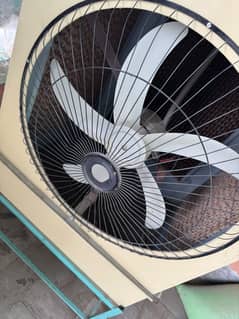Solar cooler used like new