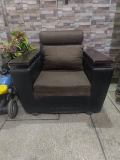 6 siter sofa 18000. /. 0324.4395870