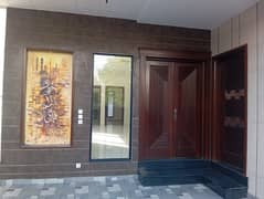 10 MARLA BRAND NEW LUXURY HOUSE FOR SALE