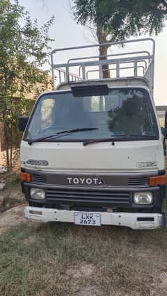 Toyota Dyna 2400cc, 1988 Model