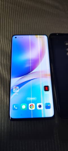 OnePlus 8 Lines in panel