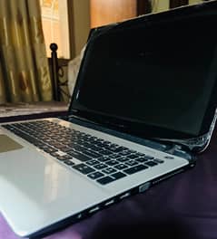 TOSHIBA LAPTOP