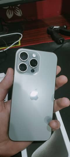 IPhone 15 Pro Max  82 Cycle