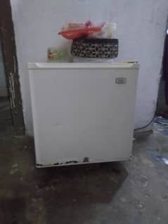 ROOM FRIDGE