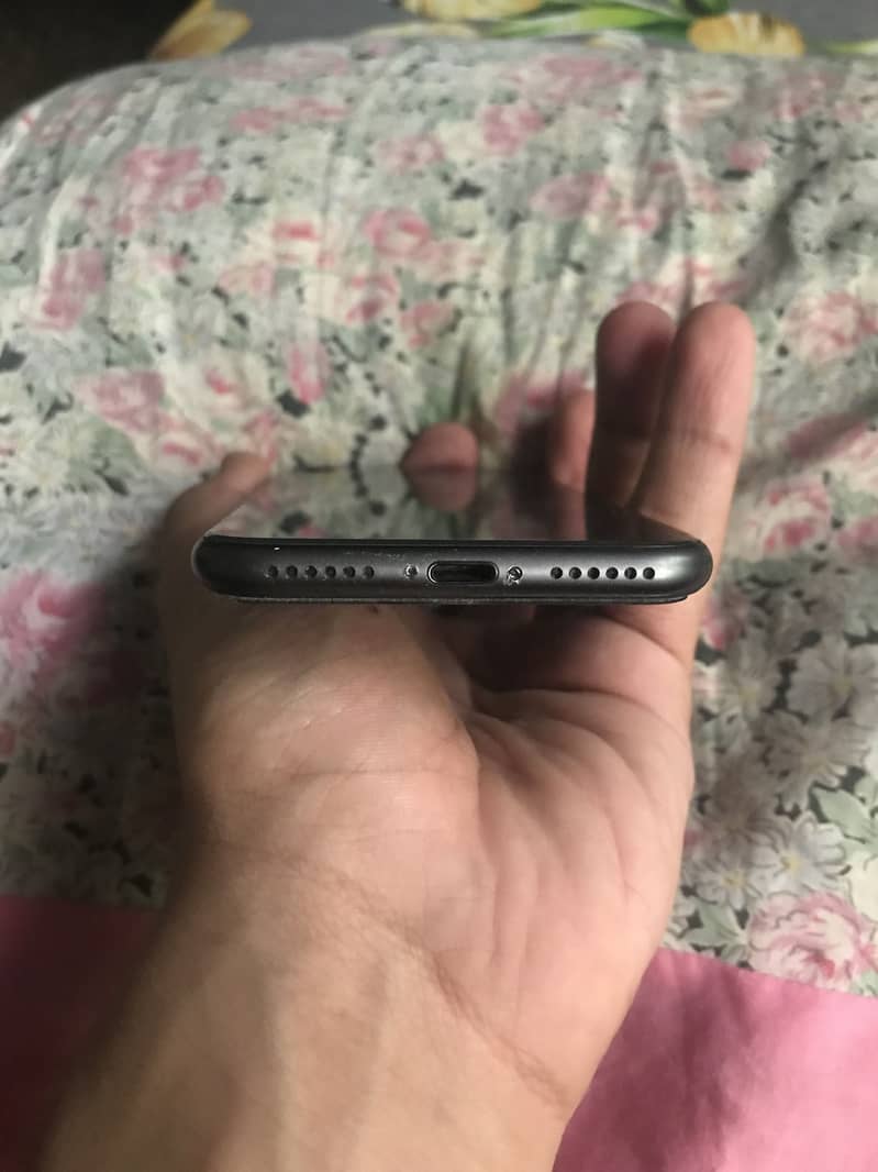 iPhone 8 64GB JV Non-PTA | Smooth Performance | Gaming OK 4
