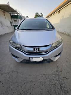 honda fit 2014 model 2018 import islamabad registered 2nd owner
