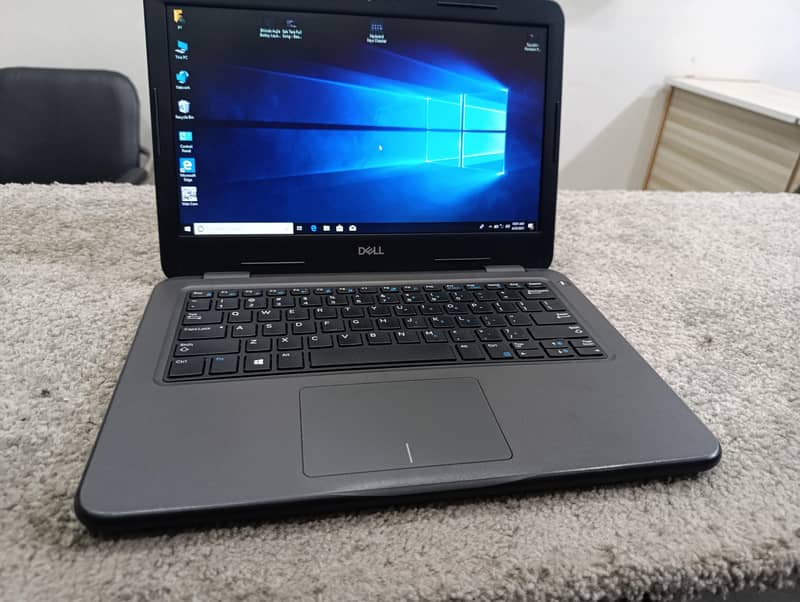 Dell latitude 3300 i3 7th gen with DDR4 8bGB RAM With Ddr4 8 GB RAM 0