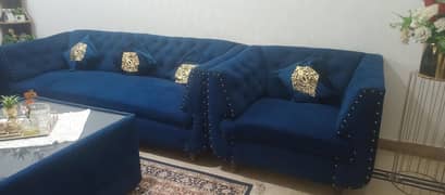 Sofa set 6 seater with central Table
