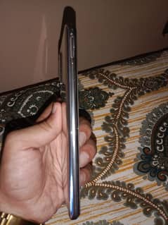 Vivo v 19