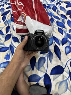 CANON EOS 4000D