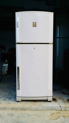 DAWLANCE MEDIUM SIZE FRIDGE, EID DAY SPECIAL OFFER