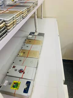Iphone6 lcd broken hn baqi ok hn on hn sb shopkeepers rabta karen