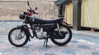 Honda 125 Chrome Edition Black