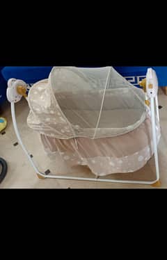 urgent sale electric bassinet crib