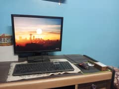 computer 6gb ram 160gb hardisk qure 2 quad he