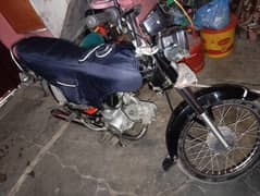 khrri rehti h ghr m is li sell kr rha hn 24 Ka 10 month h