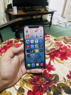 iPhone XS all okay