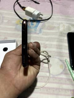 Vivo v 15 8 128 gb only Panal change no any fult