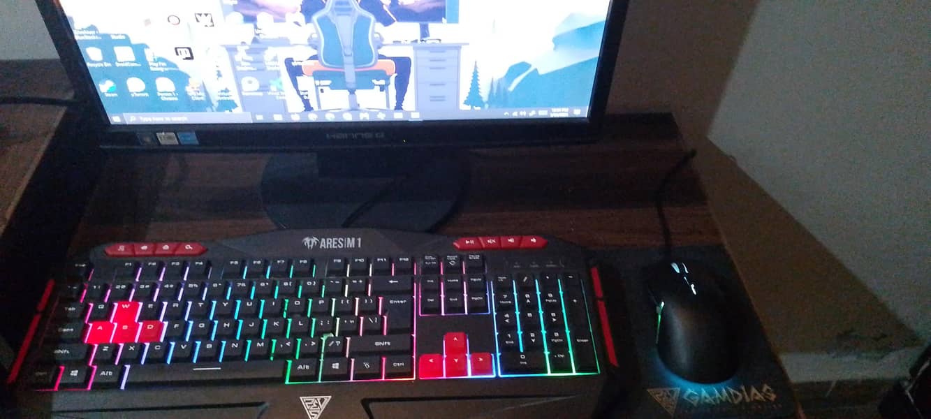 GAMING PC WITH FULL SETUP WITH MONITOR 19 INCHES AND RGB KEYBOARD ETC 0