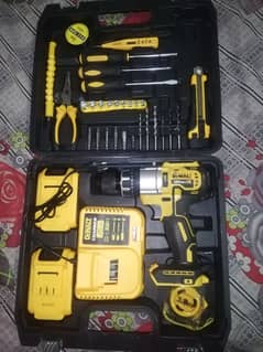 DeWaLt