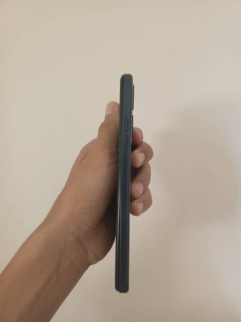 Tecno spark Go 2023 with box. Good condition phone 4gb ram/64gb memory 2